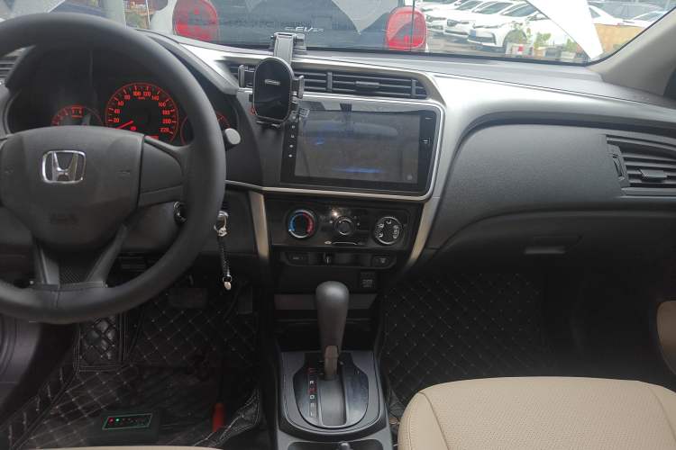 Used Honda City 2015 1.5L CVT Comfort Version Audio And AC Panel