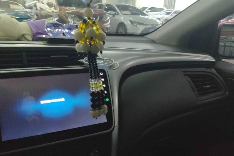 Used Honda City 2015 1.5L CVT Comfort Version Center Console