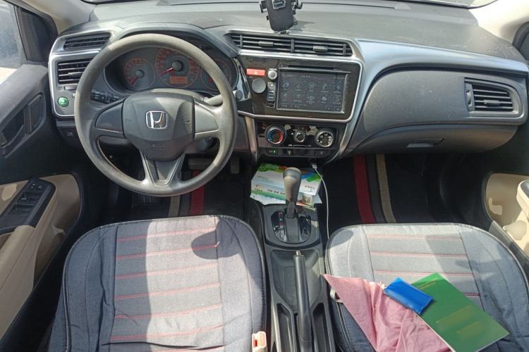 Used Honda City 2015 1.5L CVT Comfort Version Center Console