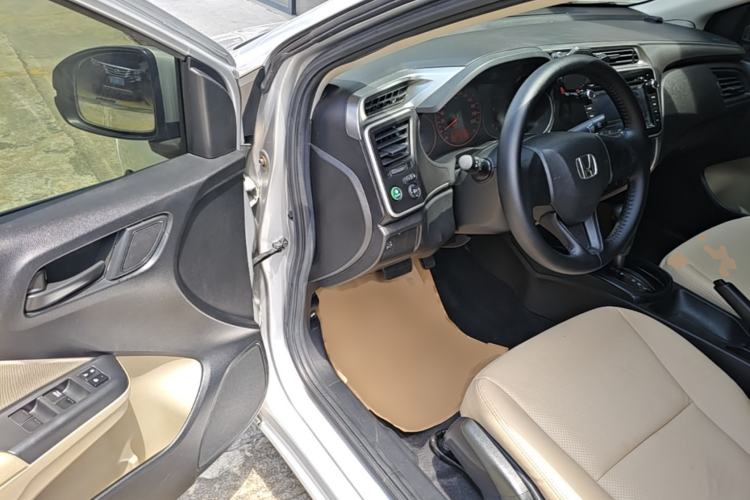 Used Honda City 2015 1.5L CVT Comfort Version Driver Seat