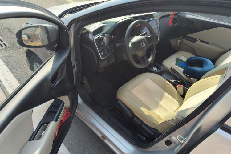 Used Honda City 2015 1.5L CVT Comfort Version Driver Seat