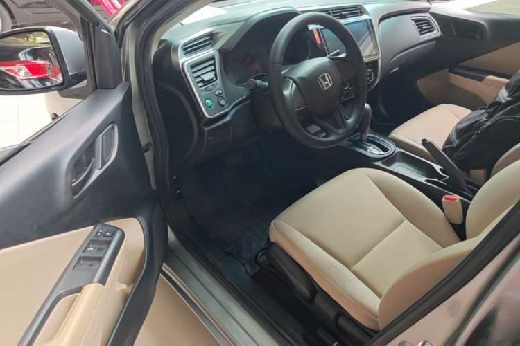 Used Honda City 2015 1.5L CVT Comfort Version Driver Seat