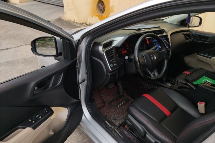 Used Honda City 2015 1.5L CVT Comfort Version Driver Seat