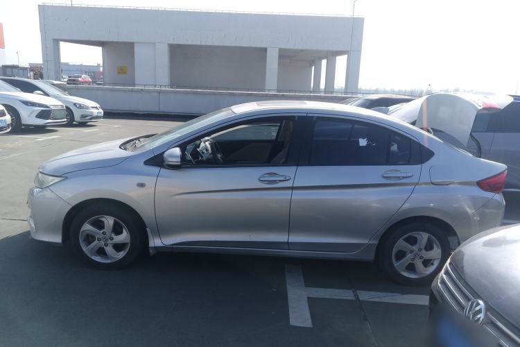 Used Honda City 2015 1.5L manual luxury edition Exterior 3
