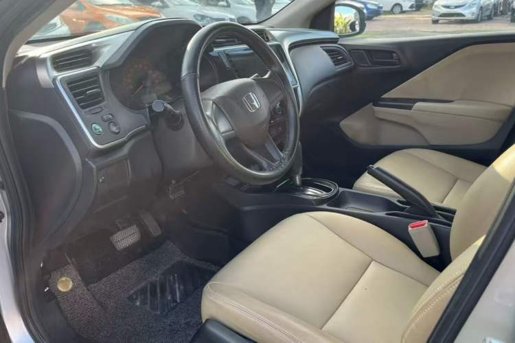 Used Honda City 2015 1.5L CVT Comfort Version Interior 2