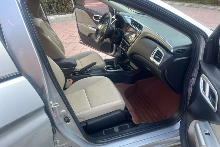 Used Honda City 2015 1.5L CVT Comfort Version Interior 3