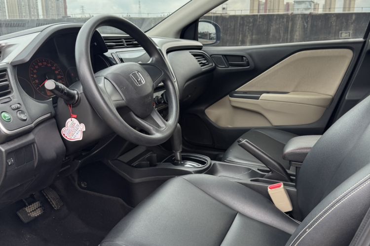 Used Honda City 2015 1.5L CVT Comfort Version Interior 3