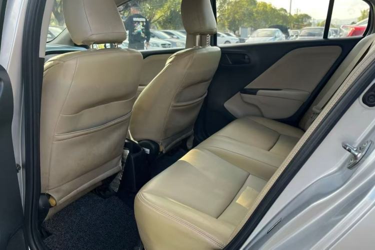 Used Honda City 2015 1.5L CVT Comfort Version Interior 3