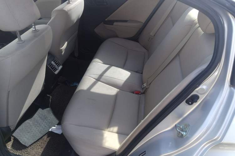 Used Honda City 2015 1.5L manual luxury edition Interior 4
