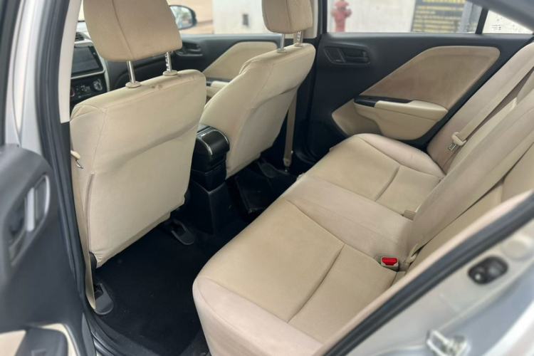Used Honda City 2015 1.5L CVT Comfort Version Interior 4