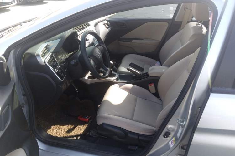 Used Honda City 2015 1.5L manual luxury edition Left Front Seat