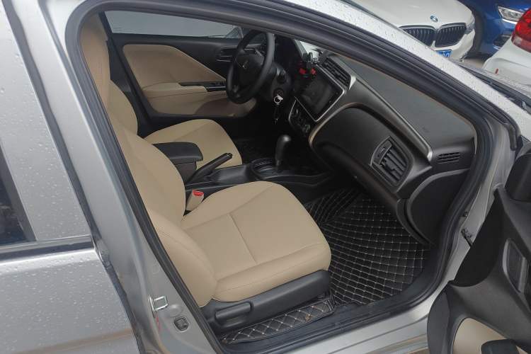 Used Honda City 2015 1.5L CVT Comfort Version Right Front Seat