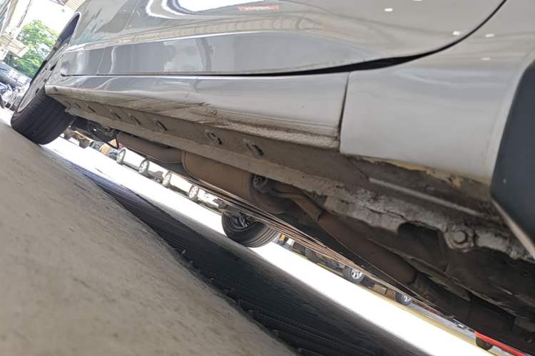 Used Honda City 2015 1.5L CVT Comfort Version Right Side Sill