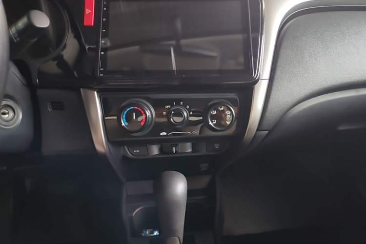 Used Honda City 2015 1.5L CVT Comfort Version Audio And AC Panel