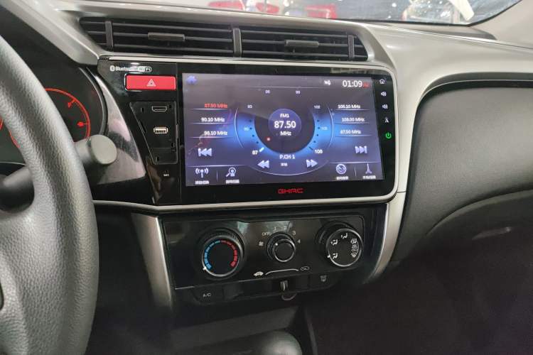 Used Honda City 2015 1.5L CVT Comfort Version Audio And AC Panel