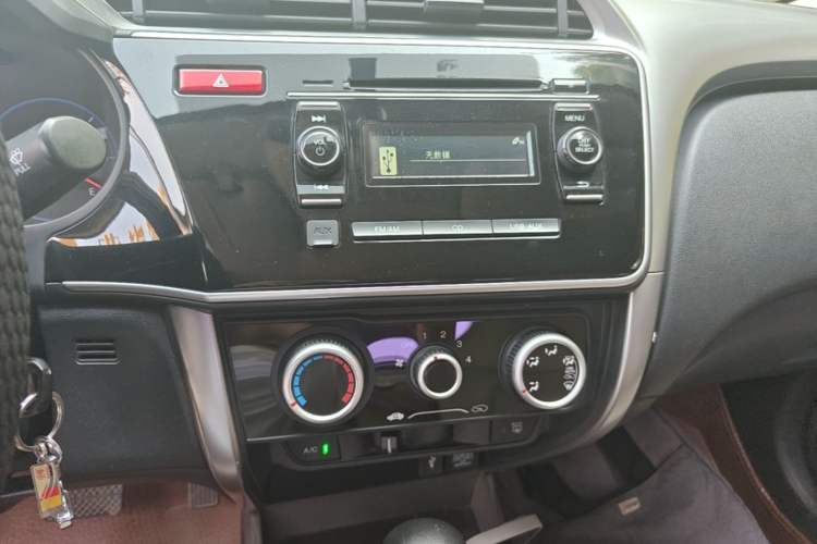 Used Honda City 2015 1.5L CVT Luxury Edition Audio And AC Panel