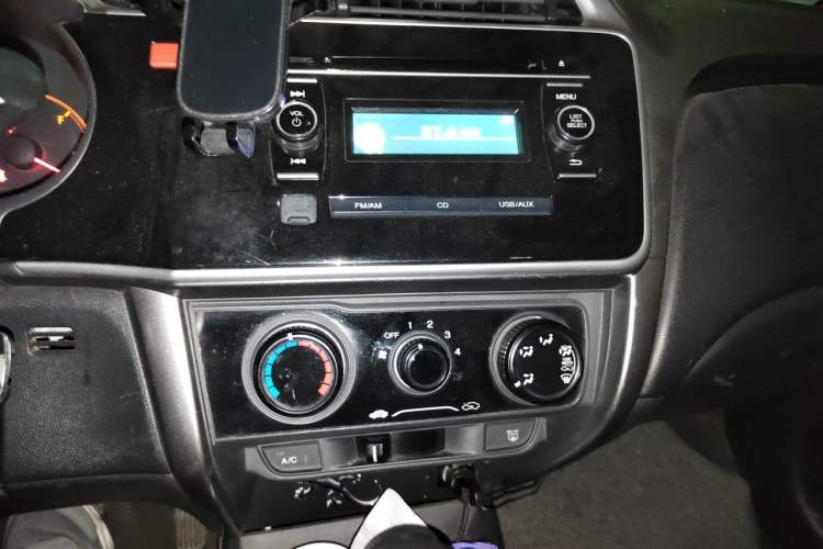 Used Honda City 2015 1.5L CVT Comfort Version Audio And AC Panel