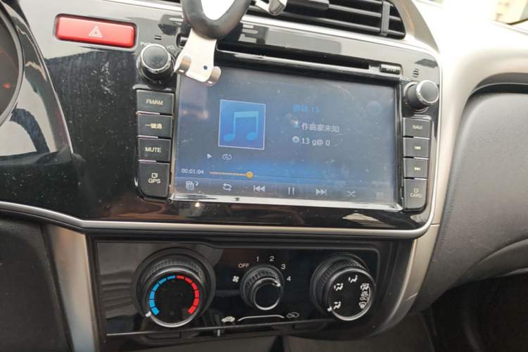 Used Honda City 2015 1.5L CVT Comfort Version Audio And AC Panel