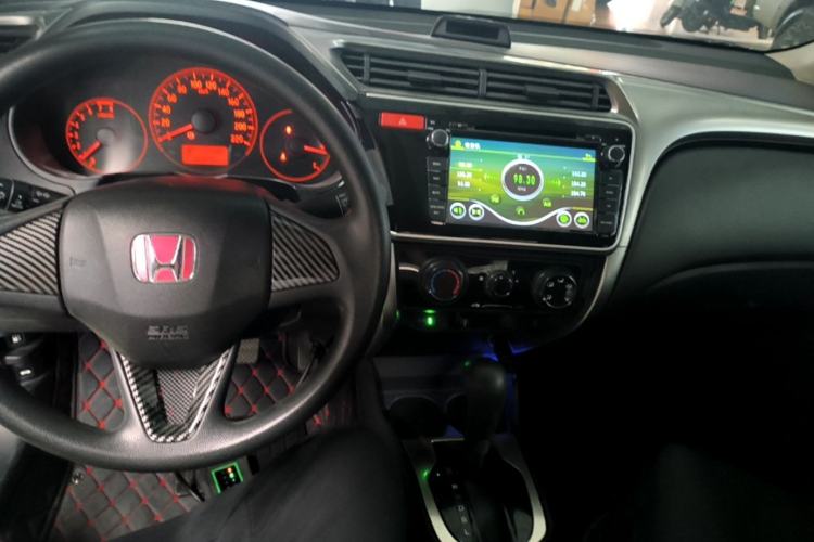 Used Honda City 2015 1.5L CVT Comfort Version Center Console