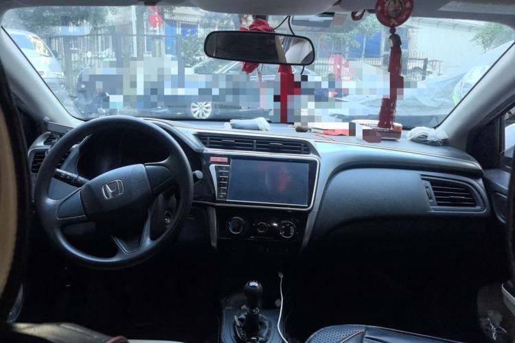 Used Honda City 2015 1.5L manual Comfort version Center Console
