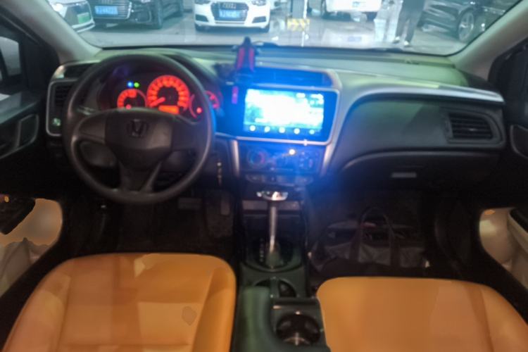 Used Honda City 2015 1.5L CVT Comfort Version Center Console