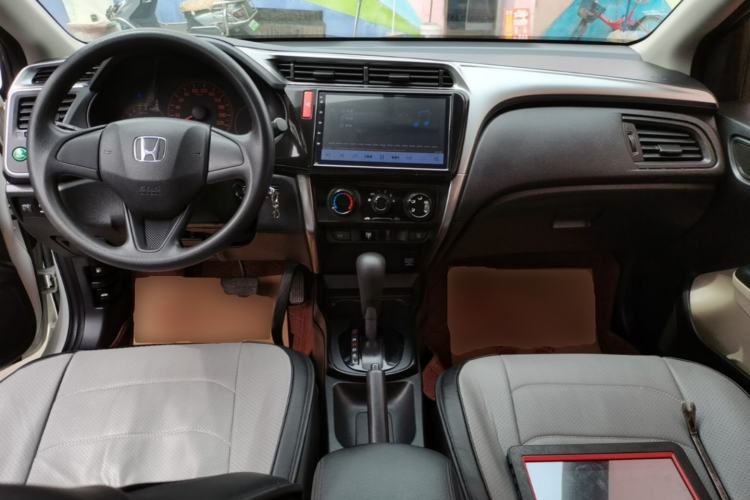 Used Honda City 2015 1.5L CVT Comfort Version Center Console