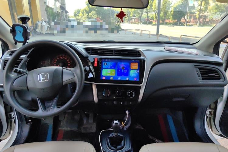 Used Honda City 2015 1.5L manual Comfort version Center Console