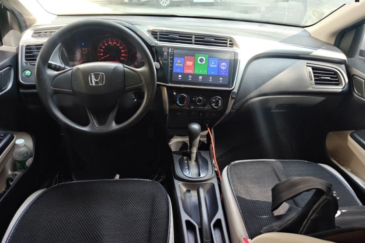Used Honda City 2015 1.5L CVT Comfort Version Center Console