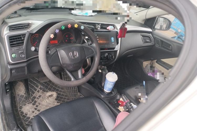 Used Honda City 2015 1.5L CVT Comfort Version Center Console