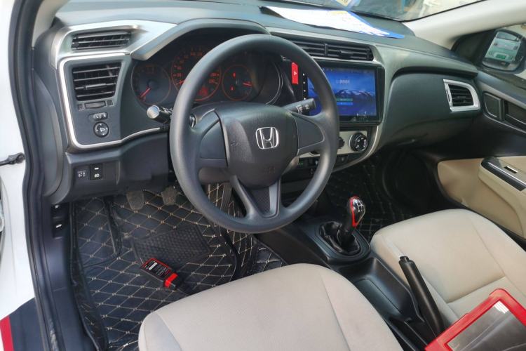 Used Honda City 2015 1.5L manual Comfort version Center Console