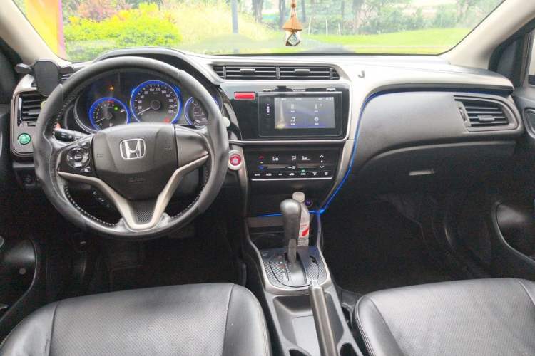 Used Honda City 2015 1.5L CVT Flagship Edition Center Console