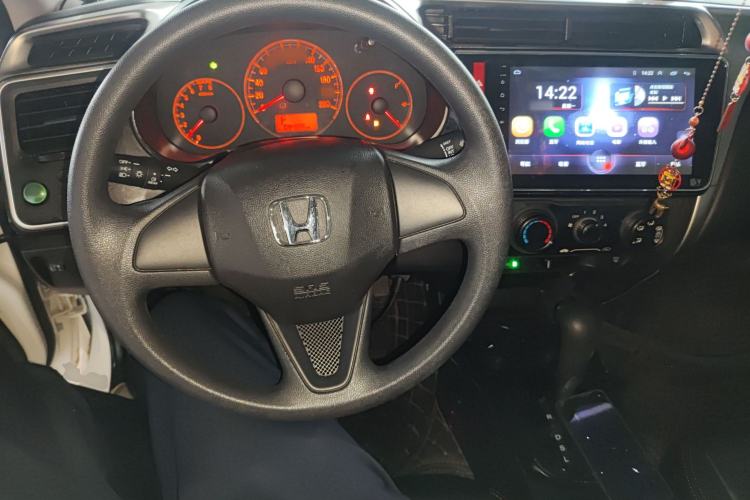 Used Honda City 2015 1.5L CVT Comfort Version Center Console