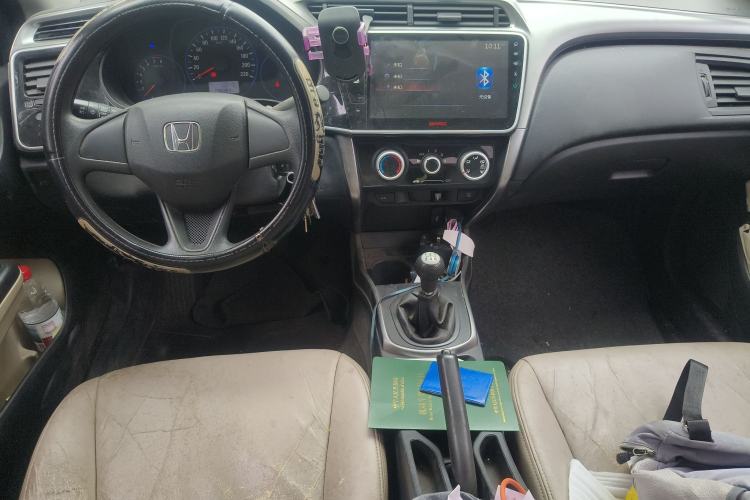 Used Honda City 2015 1.5L manual luxury edition Center Console