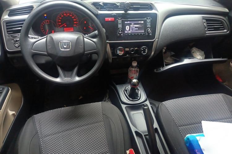 Used Honda City 2015 1.5L manual Comfort version Center Console