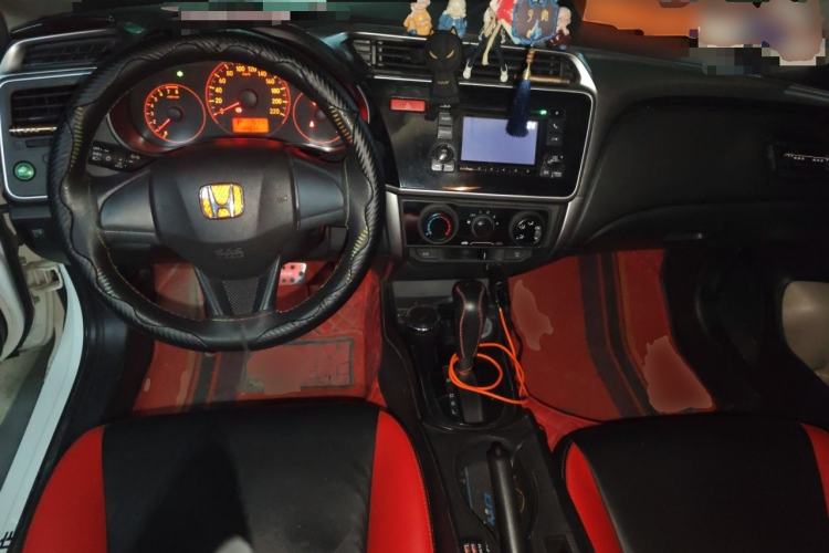 Used Honda City 2015 1.5L CVT Comfort Version Center Console