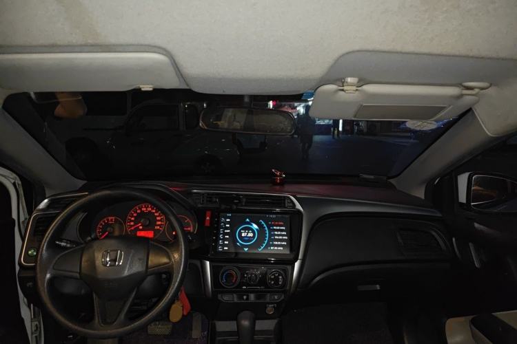 Used Honda City 2015 1.5L CVT Comfort Version Center Console