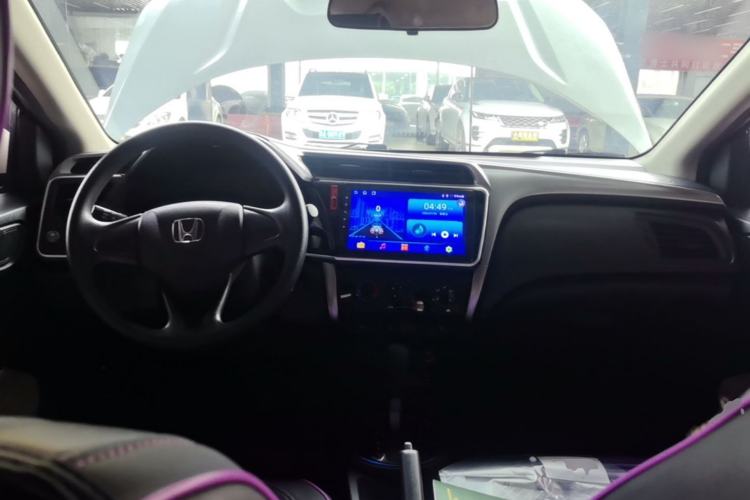 Used Honda City 2015 1.5L CVT Comfort Version Center Console