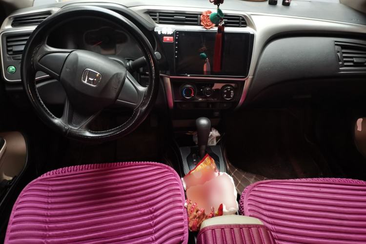 Used Honda City 2015 1.5L CVT Comfort Version Center Console