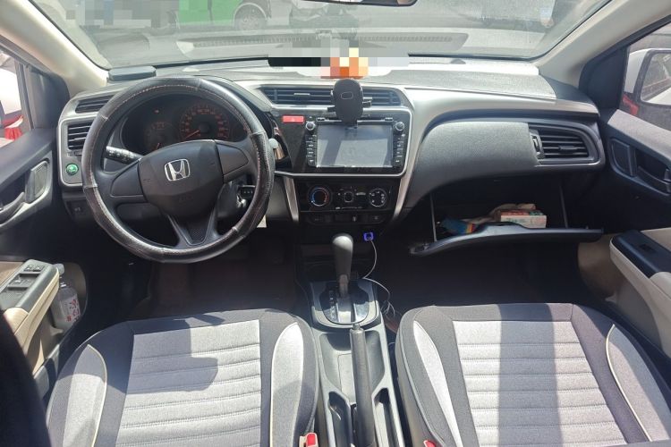 Used Honda City 2015 1.5L CVT Comfort Version Center Console