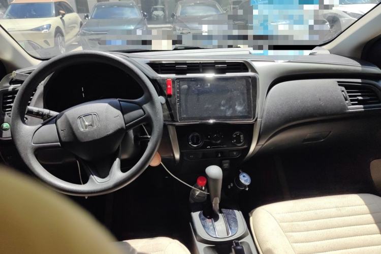 Used Honda City 2015 1.5L CVT Comfort Version Center Console