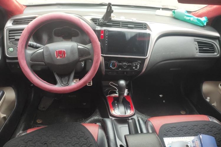 Used Honda City 2015 1.5L CVT Comfort Version Center Console