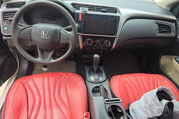 Used Honda City 2015 1.5L CVT Comfort Version Center Console