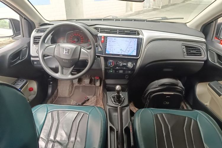 Used Honda City 2015 1.5L manual Comfort version Center Console