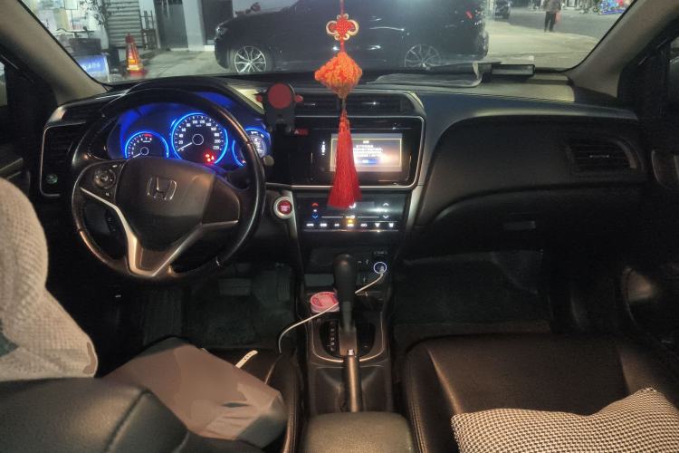 Used Honda City 2015 1.5L CVT Flagship Edition Center Console