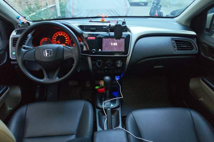 Used Honda City 2015 1.5L CVT Comfort Version Center Console