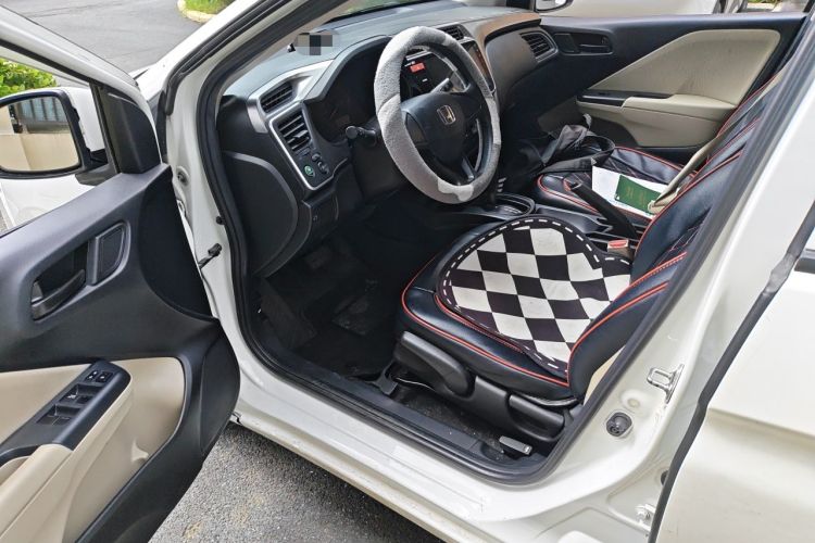 Used Honda City 2015 1.5L CVT Comfort Version Driver Seat
