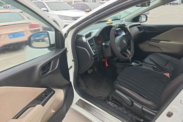 Used Honda City 2015 1.5L CVT Comfort Version Driver Seat