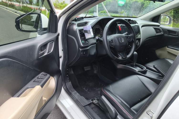 Used Honda City 2015 1.5L CVT Comfort Version Driver Seat