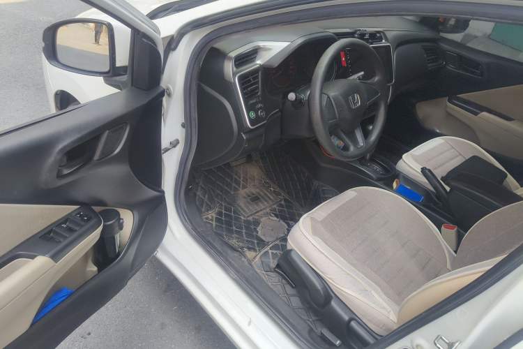Used Honda City 2015 1.5L CVT Comfort Version Driver Seat