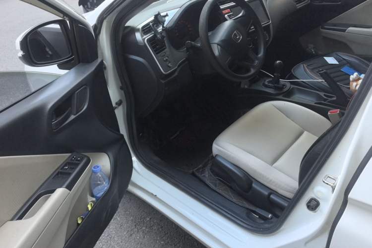 Used Honda City 2015 1.5L manual Comfort version Driver Seat